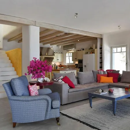 Paros Sleeps 12 Pool Air Con * Parikia (Paros)
